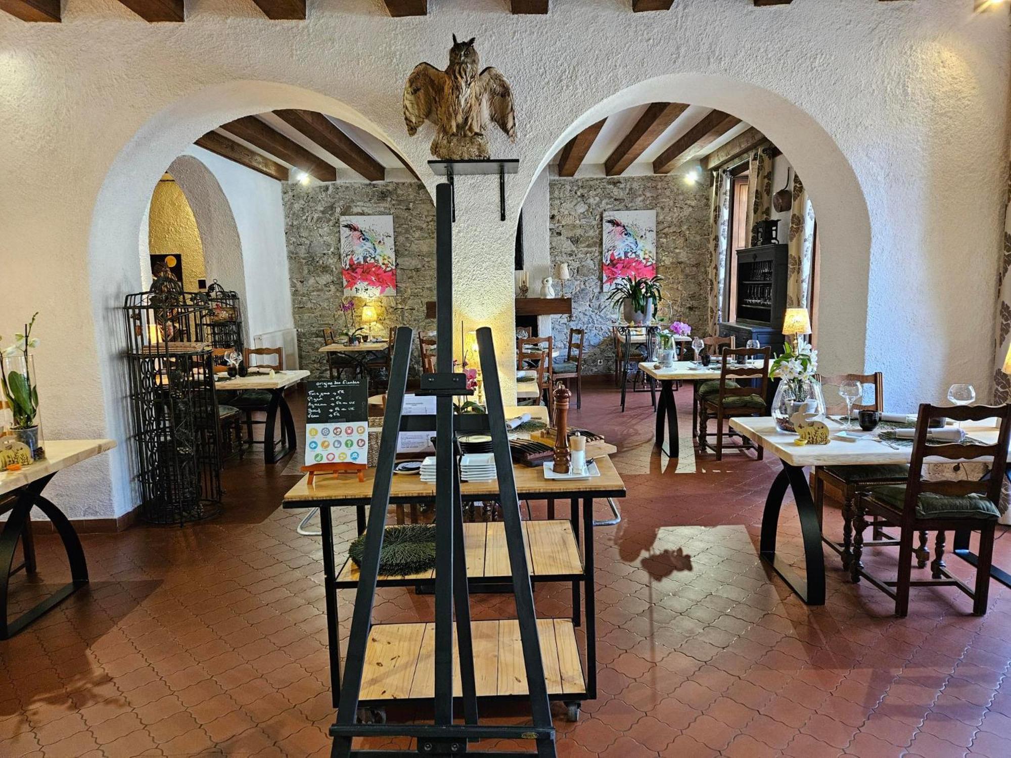 Logis Hostellerie Du Grand Duc Hotel Restaurant Gincla Eksteriør billede