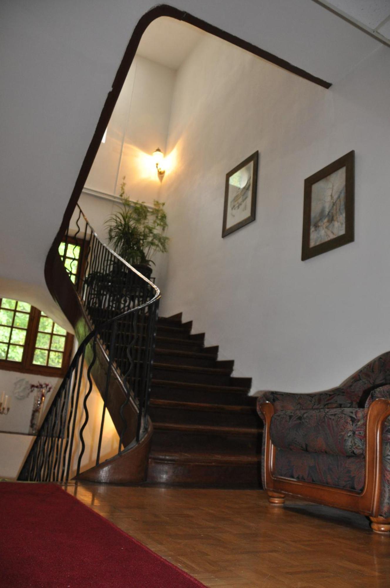 Logis Hostellerie Du Grand Duc Hotel Restaurant Gincla Eksteriør billede