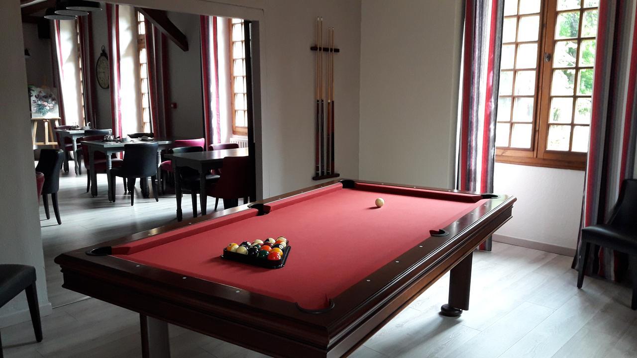 Logis Hostellerie Du Grand Duc Hotel Restaurant Gincla Eksteriør billede