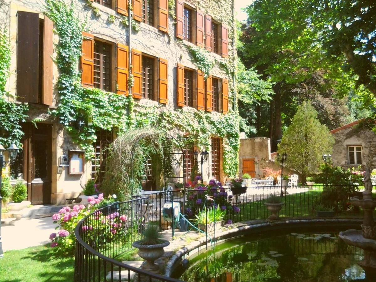 Logis Hostellerie Du Grand Duc Hotel Restaurant Gincla Eksteriør billede
